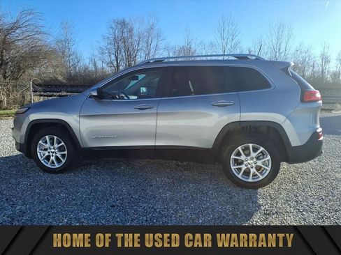 Used 2018 Jeep Cherokee Latitude Plus image 5