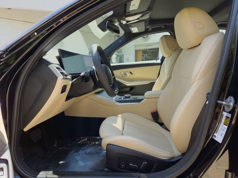 Used 2025 BMW 330i Sedan w/ Convenience Package image 10