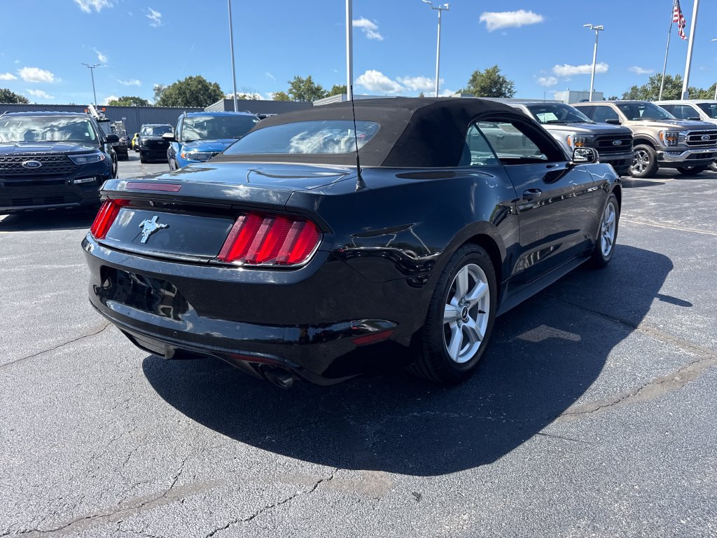 Used 2016 Ford Mustang Convertible RWD image 8