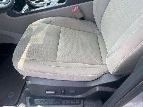 Used 2018 Ford Escape SE FWD image 15