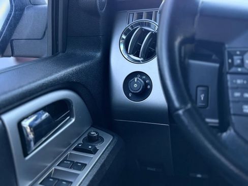 Used 2015 Ford Expedition EL XLT w/ Equipment Group 202A image 25