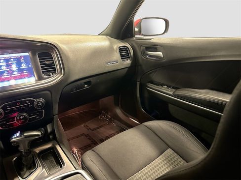 Used 2019 Dodge Charger R/T image 24