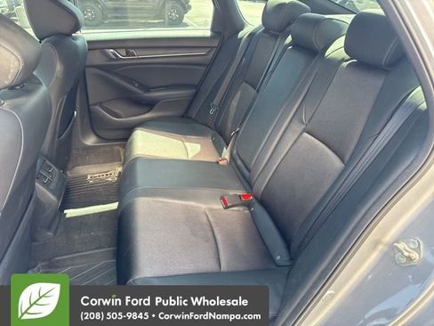Used 2018 Honda Accord Sport image 12