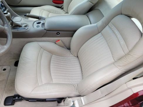 Used 2003 Chevrolet Corvette Coupe w/ Preferred Equipment Group image 48