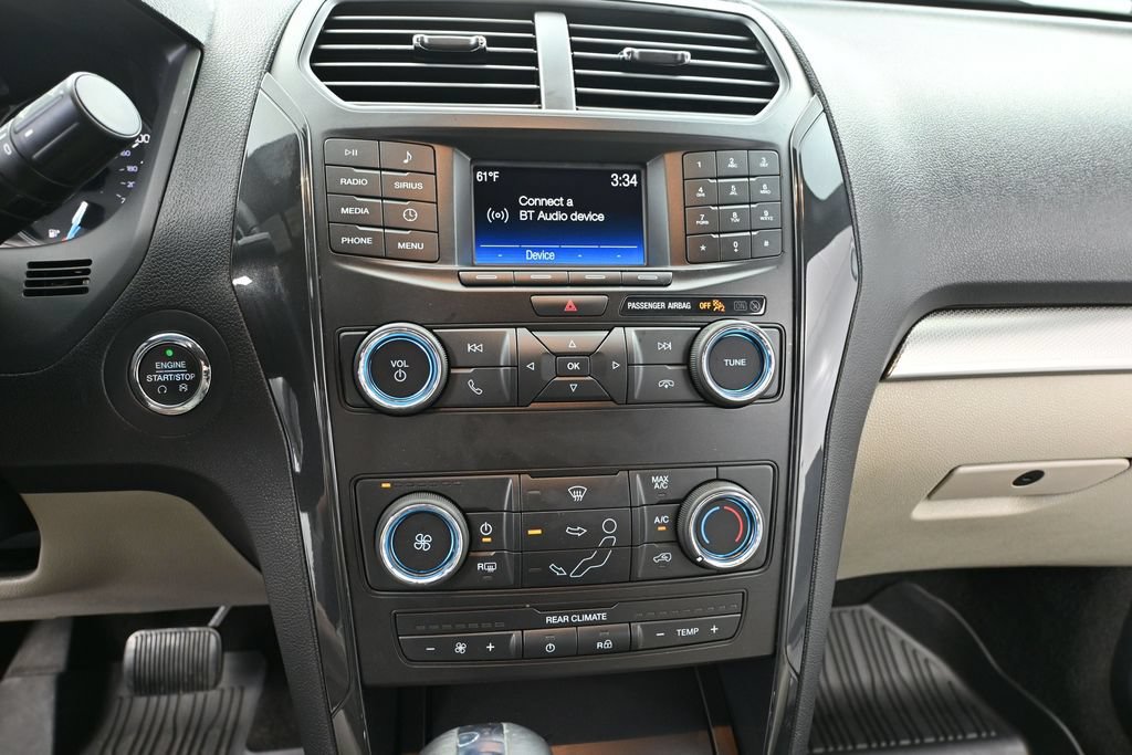 Used 2019 Ford Explorer XLT AWD/4WD image 24