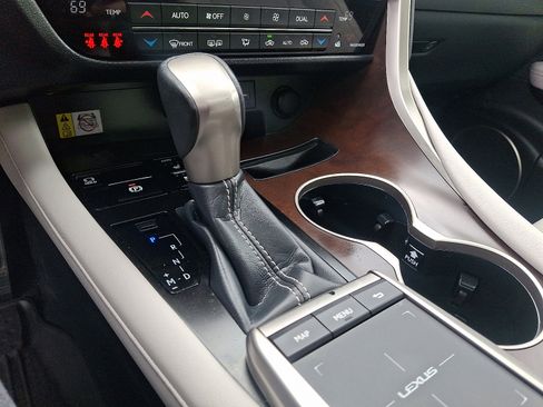 Certified 2022 Lexus RX 350 AWD w/ Premium Package image 16