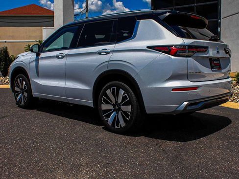 New 2025 Mitsubishi Outlander SEL AWD/4WD image 4
