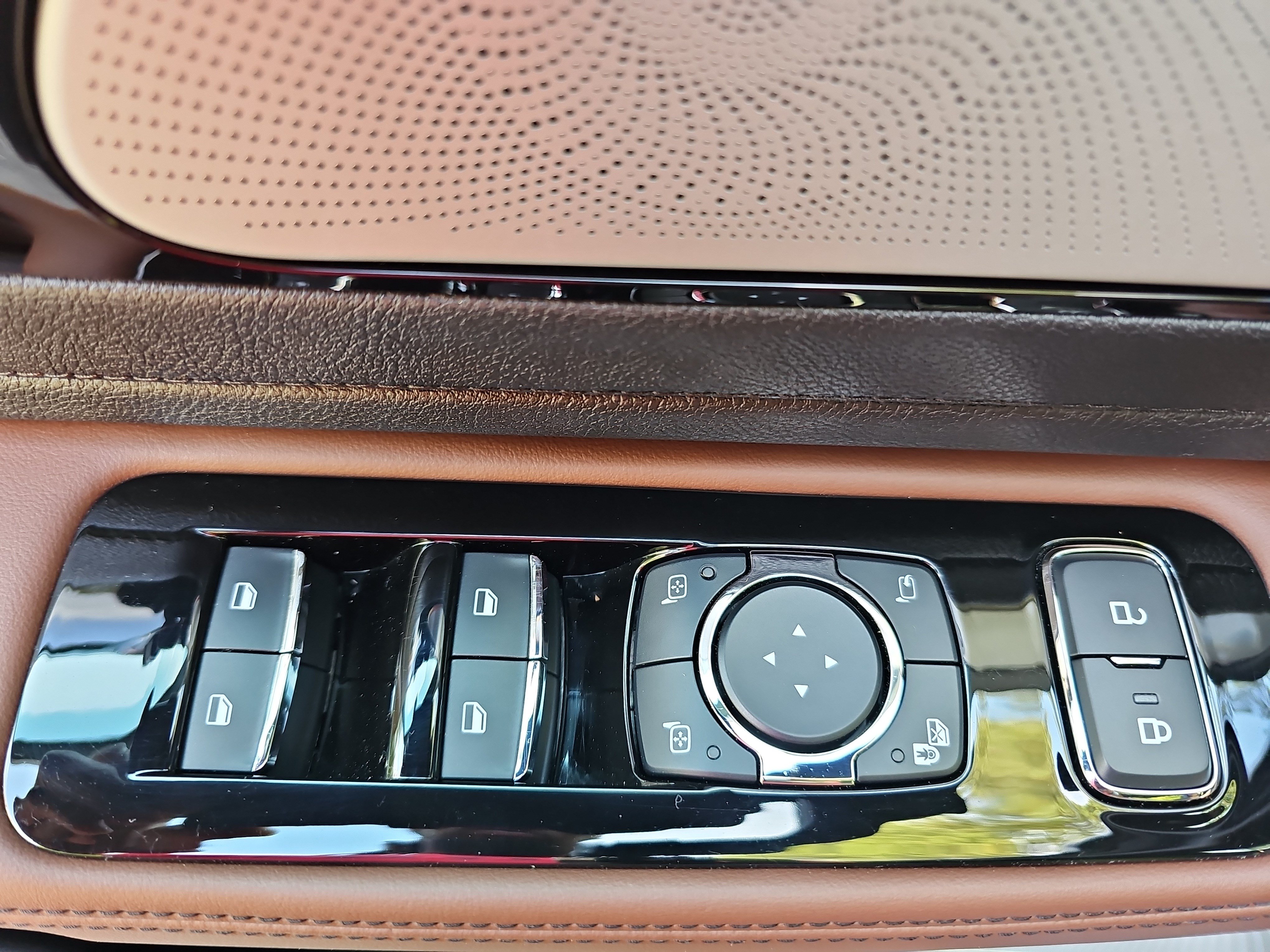 Used 2026 Lincoln Aviator Reserve AWD/4WD image 30