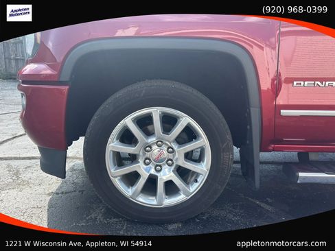 Used 2018 GMC Sierra 1500 Denali AWD/4WD image 28