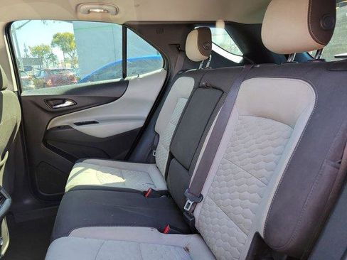 Used 2018 Chevrolet Equinox LS FWD image 14