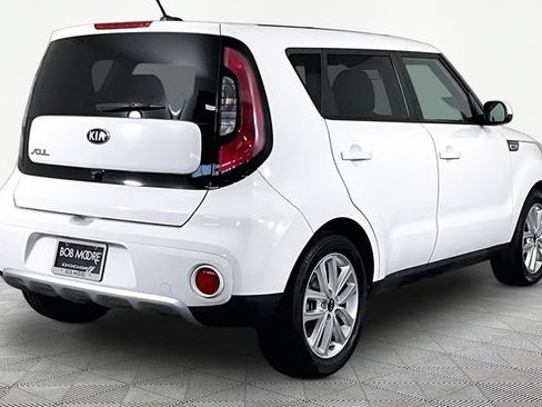 Used 2018 Kia Soul + FWD image 6
