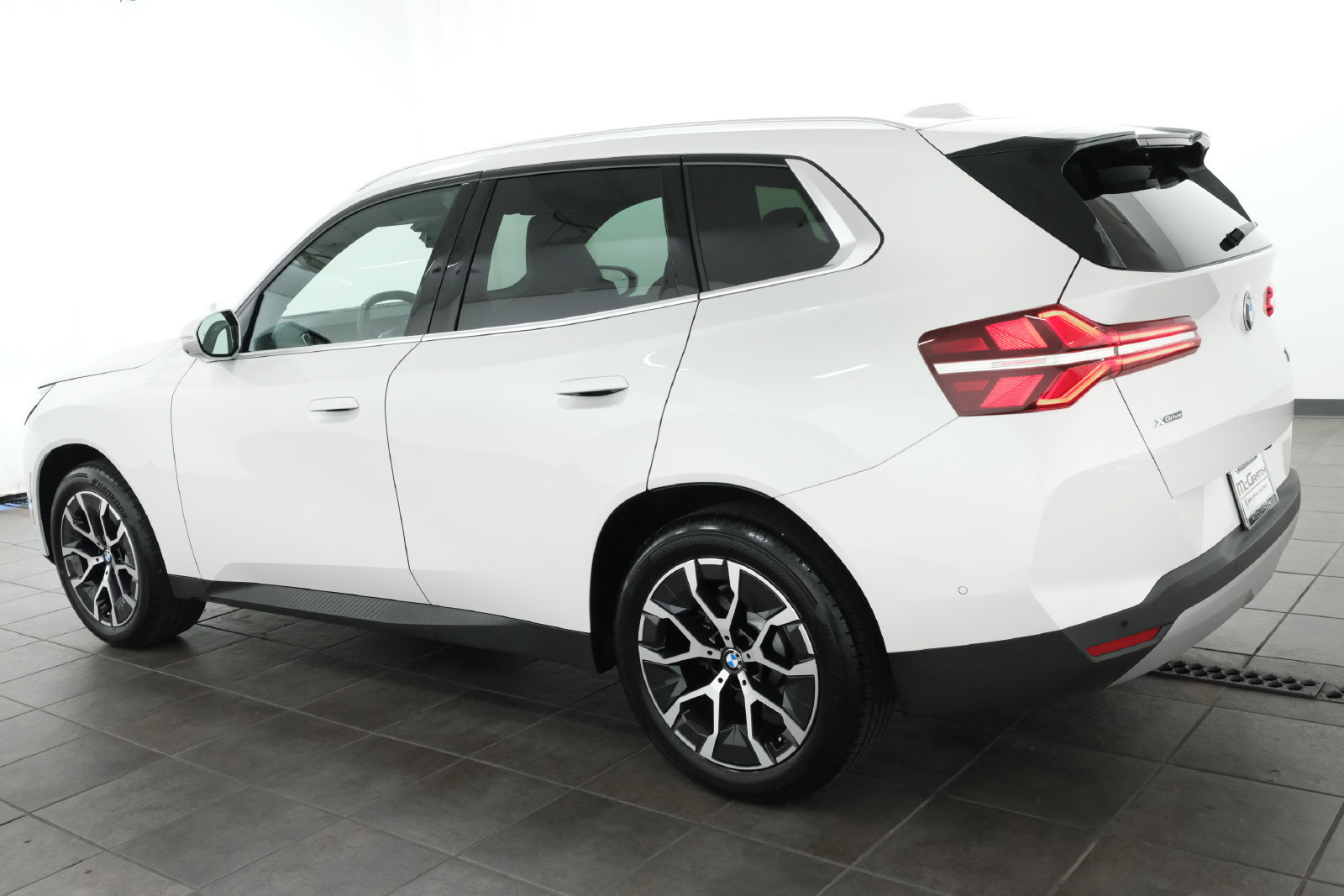 Used 2026 BMW X3 xDrive30i w/ Premium Package AWD/4WD image 3