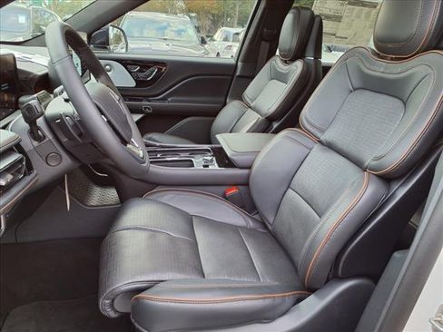 New 2025 Lincoln Aviator Black Label image 14