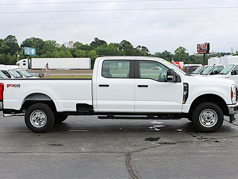 Used 2024 Ford F250 XL w/ XL Chrome Package AWD/4WD image 7