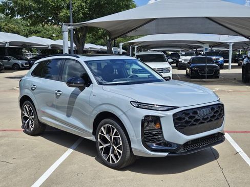 New 2026 Audi Q3 quattro 2.0T AWD/4WD image 3