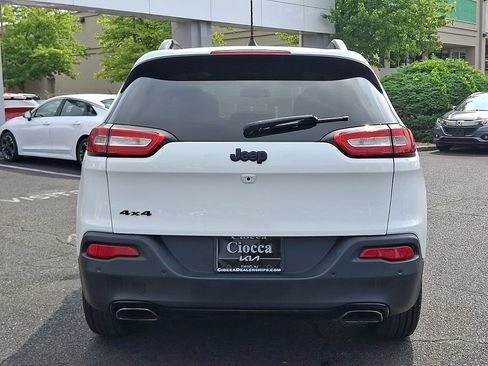 Used 2017 Jeep Cherokee High Altitude AWD/4WD image 8