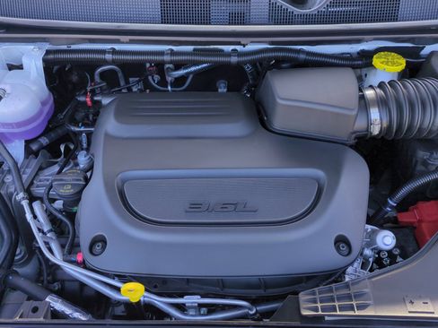 New 2026 Chrysler Pacifica Limited image 22