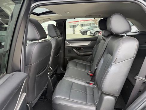 Used 2025 MAZDA CX-70 3.3 Turbo w/ Preferred Package AWD/4WD image 9