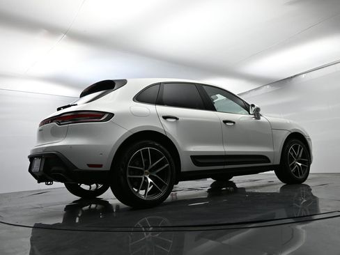 Used 2024 Porsche Macan image 50