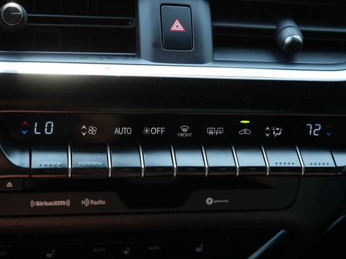 Used 2021 Lexus UX 250h F Sport w/ F Sport Premium Package AWD/4WD image 23