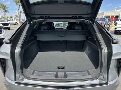 New 2026 Cadillac Lyriq V image 27