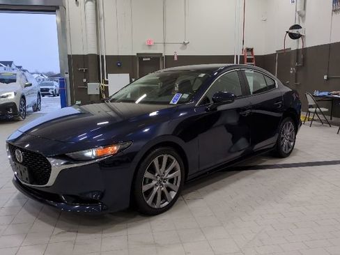 Used 2019 MAZDA MAZDA3 Sedan w/ Preferred Package image 3