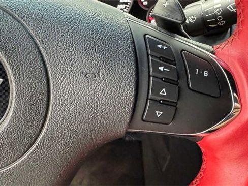 Used 2013 Chevrolet Corvette Convertible image 21