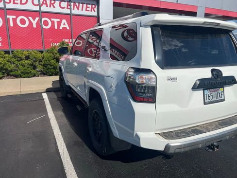 Used 2018 Toyota 4Runner TRD Off-Road Premium AWD/4WD image 6