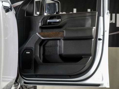 Used 2020 GMC Sierra 2500 Denali w/ Technology Package AWD/4WD image 37