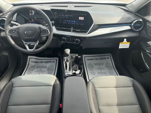 New 2026 Chevrolet Trax LT w/ Driver Confidence Package FWD image 12