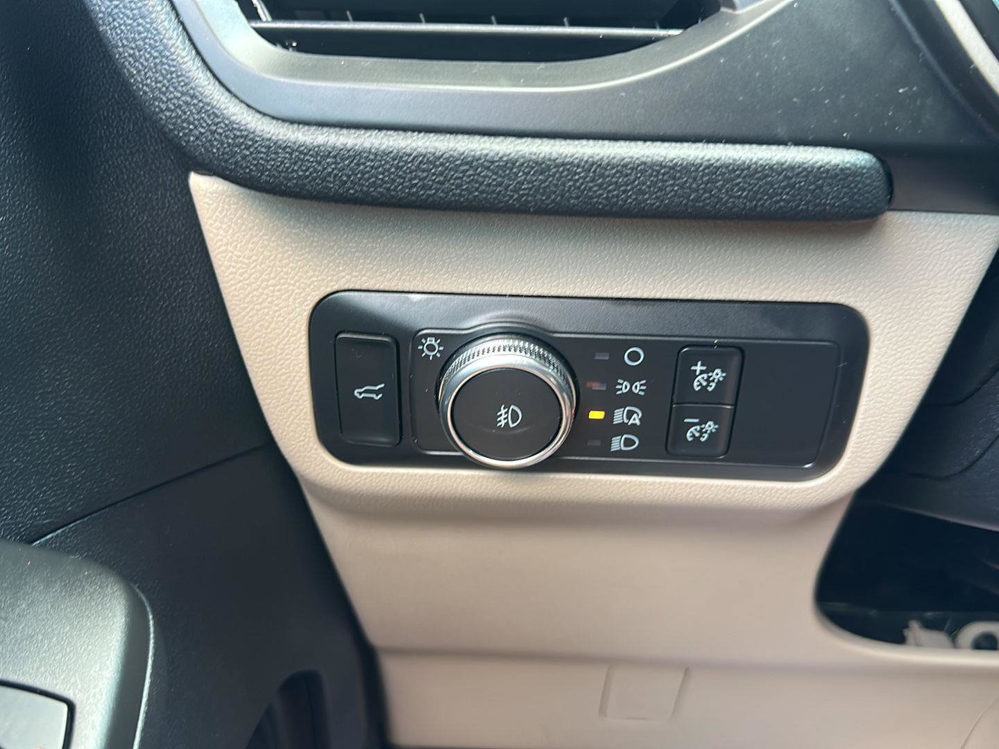 Used 2020 Ford Escape SEL AWD/4WD image 27