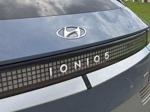 Used 2023 Hyundai Ioniq 5 Limited AWD/4WD image 11