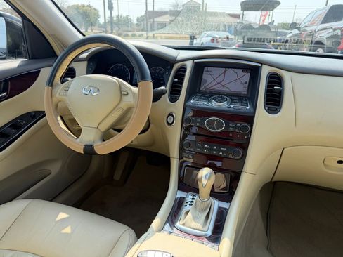 Used 2012 INFINITI EX35 Journey w/ Premium Pkg AWD/4WD image 10