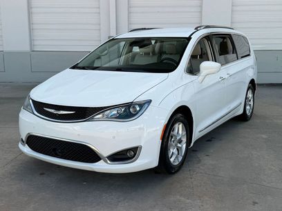 Used 2017 Chrysler Pacifica Touring-L Plus
