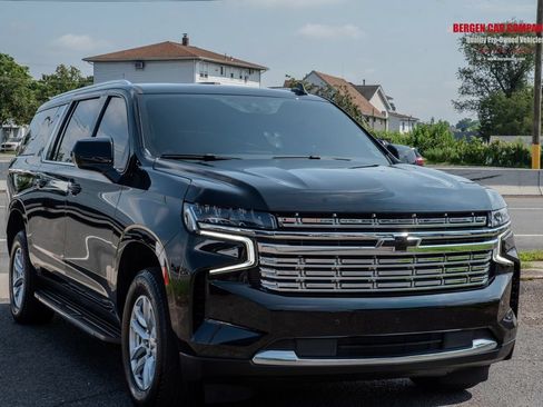 Used 2023 Chevrolet Suburban LT AWD/4WD image 1