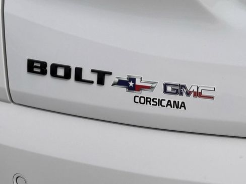 New 2027 Chevrolet Bolt LT w/ Comfort Package FWD image 6