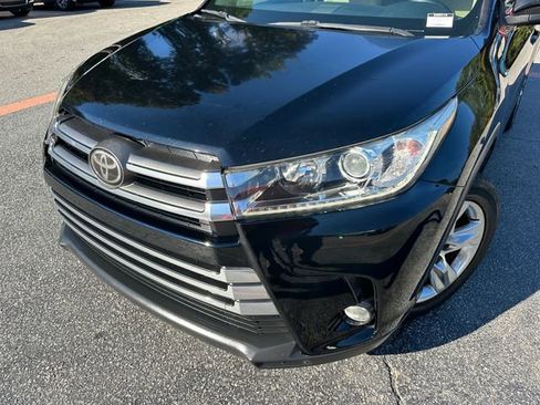 Used 2017 Toyota Highlander Limited image 10