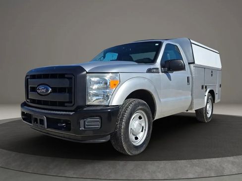 Used 2016 Ford F350 XL image 2