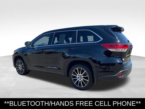 Used 2018 Toyota Highlander SE AWD/4WD image 4