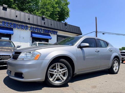 Used 2013 Dodge Avenger SXT FWD image 2