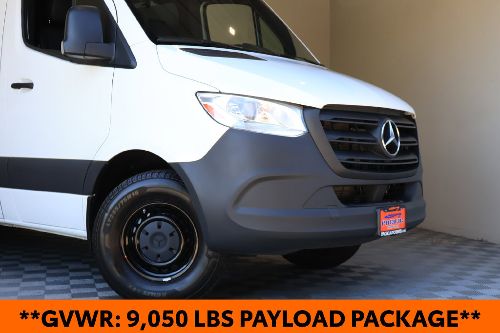 Used 2023 Mercedes-Benz Sprinter 2500 image 3