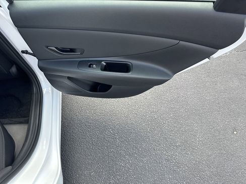 New 2025 Hyundai Elantra Sport image 16