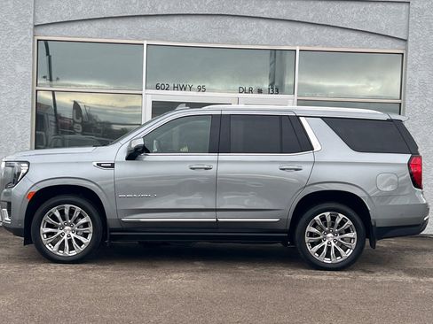 Used 2024 GMC Yukon Denali w/ Advanced Technology Package AWD/4WD image 8