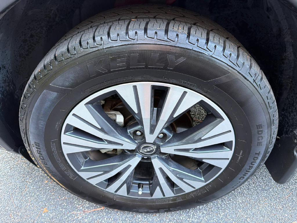 Used 2023 Nissan Rogue SV w/ SV Premium Package FWD image 11