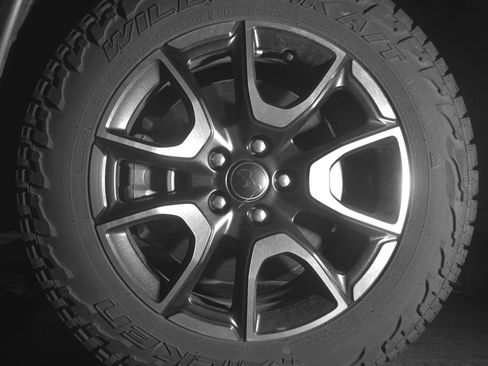 Used 2025 Jeep Compass Trailhawk image 12