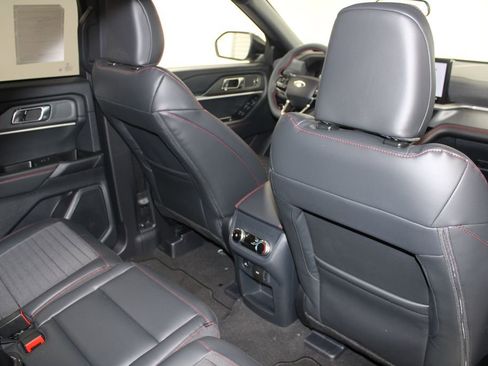 New 2026 Ford Explorer ST-Line RWD image 34
