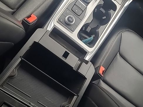 Used 2020 Ford Explorer XLT w/ Equipment Group 202A image 13