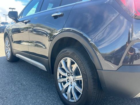 Used 2023 Cadillac XT4 Premium Luxury FWD image 5