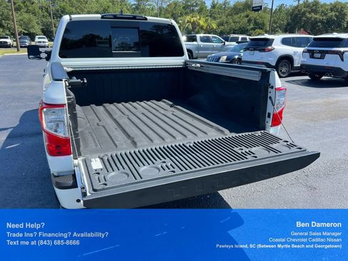 Used 2024 Nissan Titan SV w/ SV Convenience Package RWD image 29