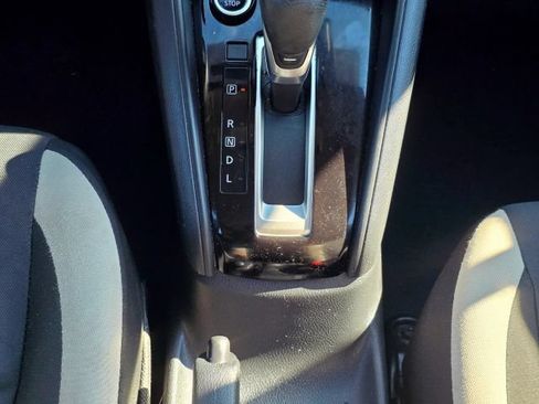 Used 2021 Nissan Versa SV FWD image 22